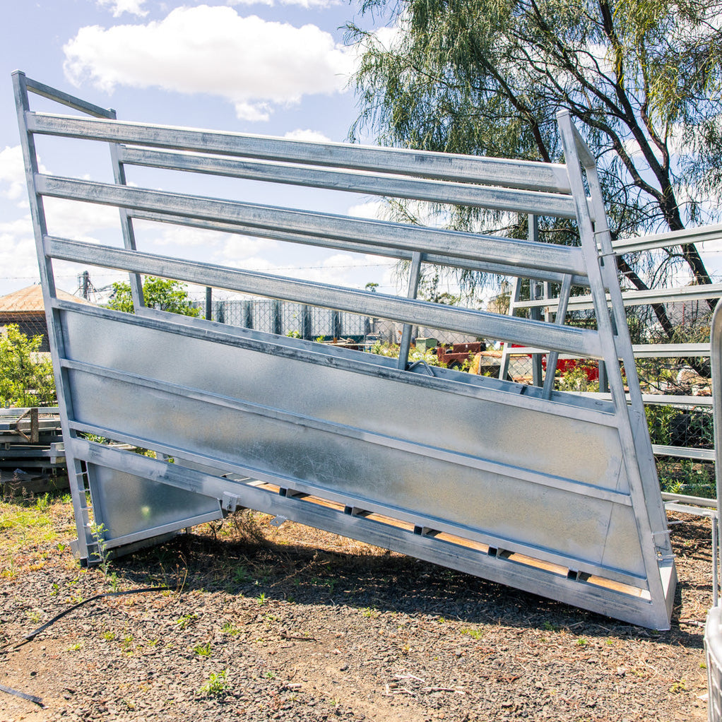 Large Steel Loading Ramp Loading Ramps | Rural Equipment | Dalby General Steel
